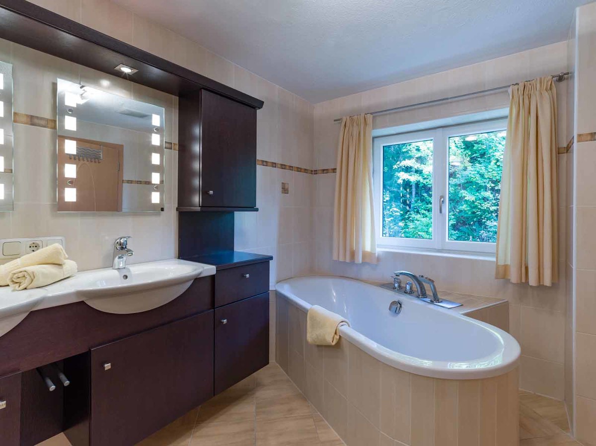 Hotel image carousel